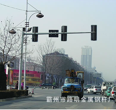 LM-709�t�G���U