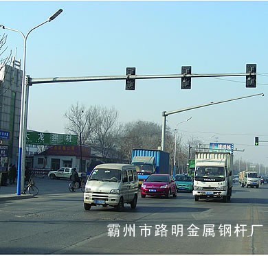 LM-711�t�G���U